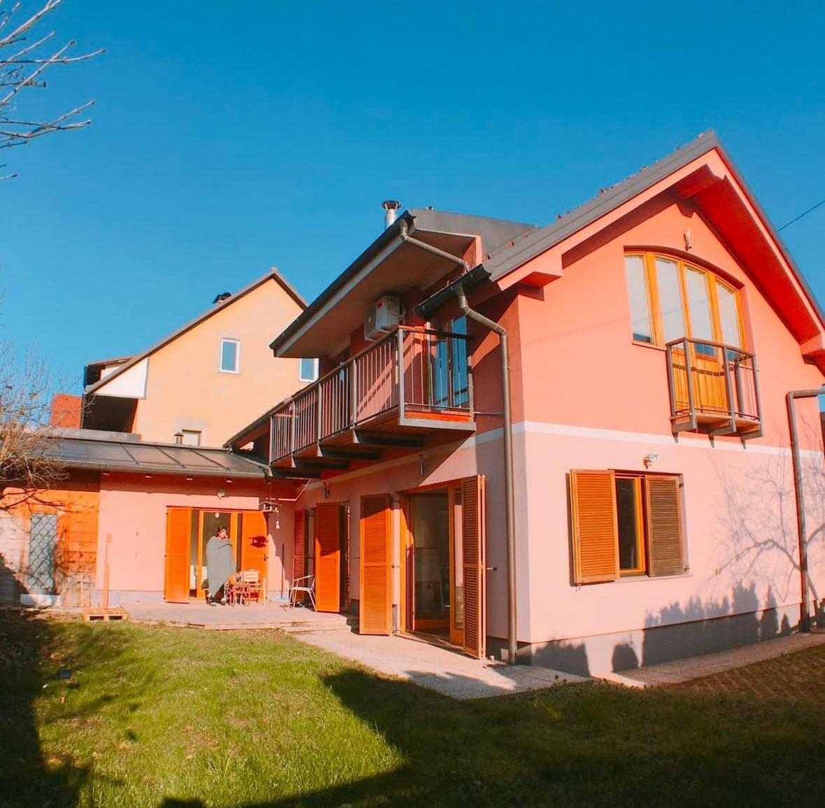 Ostello Buzahouse Lubiana Esterno foto
